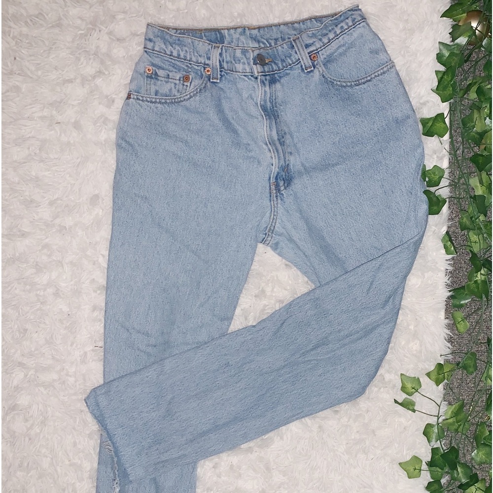 Levi’s mom jeans